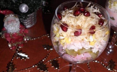 Салат с мясным ассорти «Новогодний каприз»