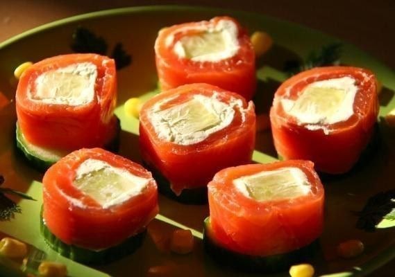 Рулетики из форели